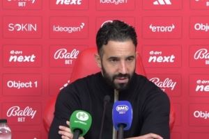 阿莫林：我感觉球员们真的努力了 放上个赛季我们会丢更多球输掉